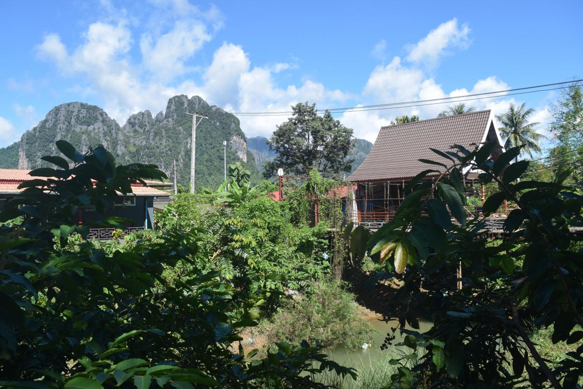 Namsong Bridge Bungalows Vang Vieng Buitenkant foto